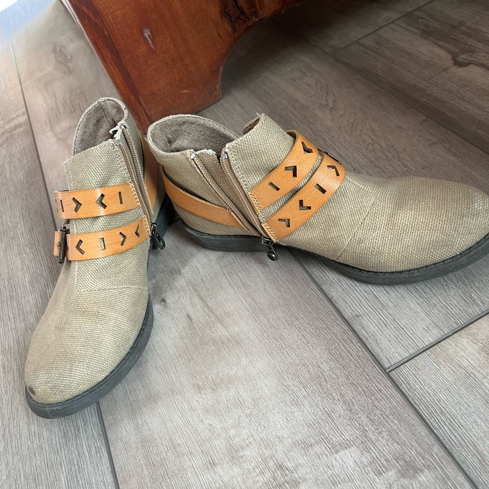 Booties low heel